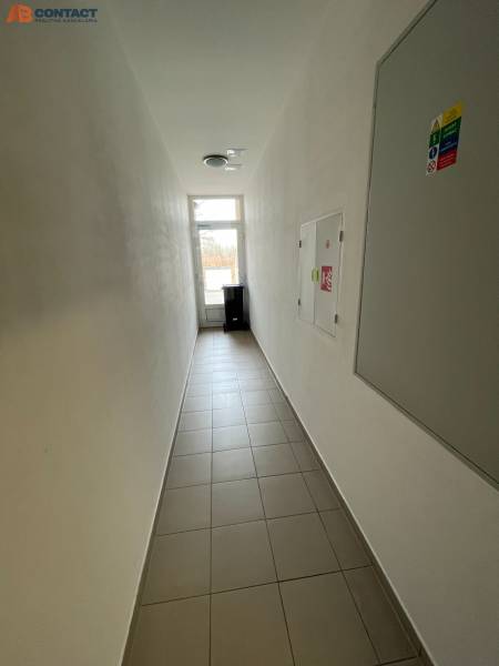Arenda Torgovye-pomeshchenija, Torgovye-pomeshchenija, K lodenici, Pie